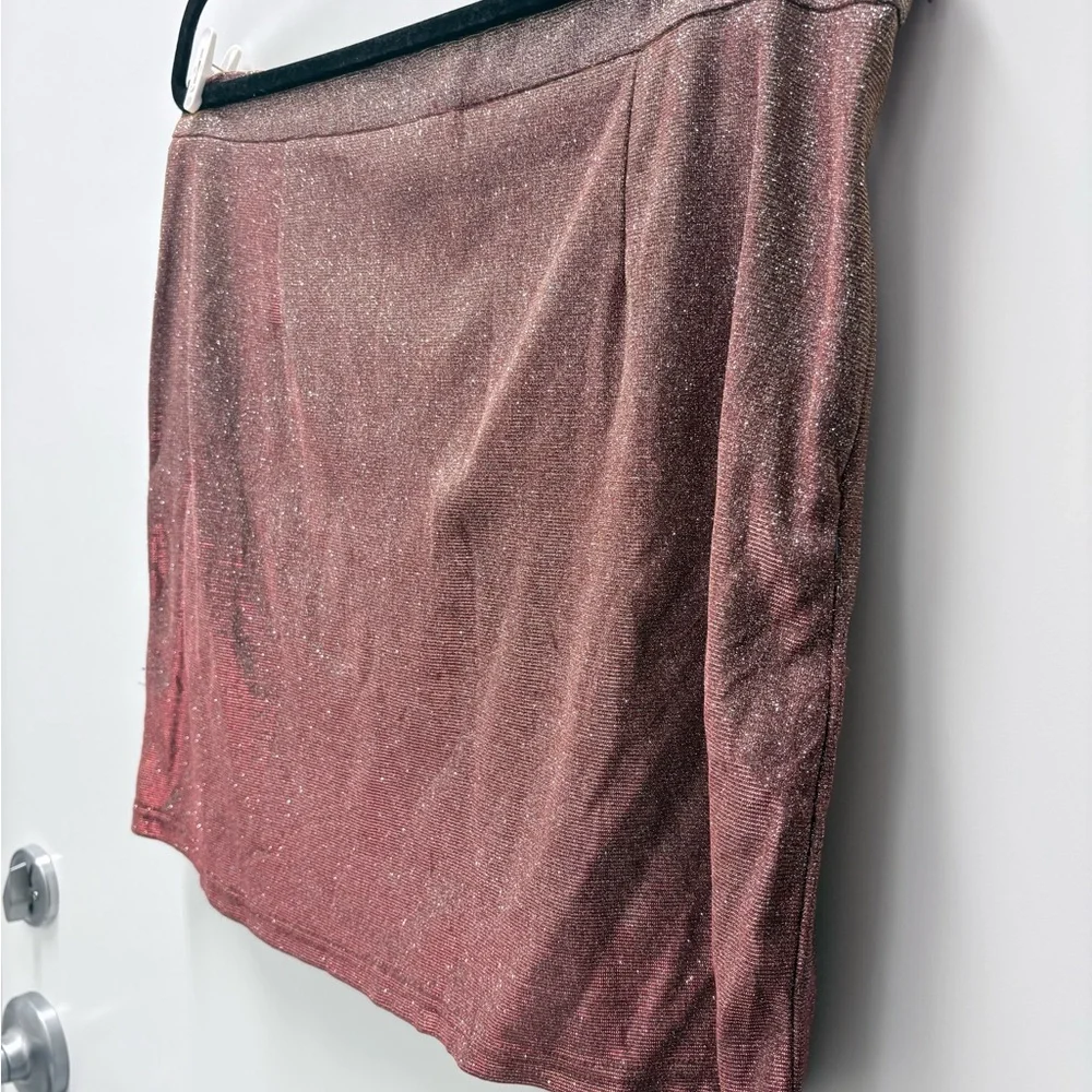 SHEIN Sz 2XL Two Piece Metallic Rose Top/Skirt